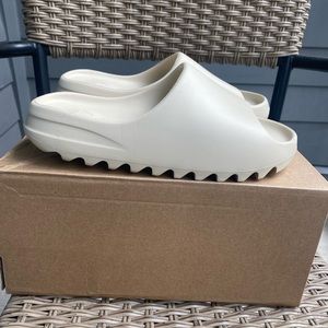 Adidas Yeezy Slide Bone